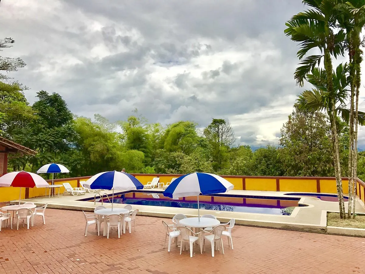 Hosteria Sapos Y Ranas Quito 0*,
