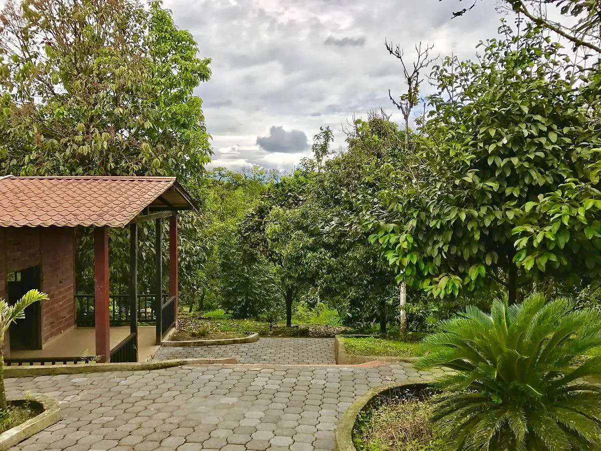Hosteria Sapos Y Ranas Quito Lodge